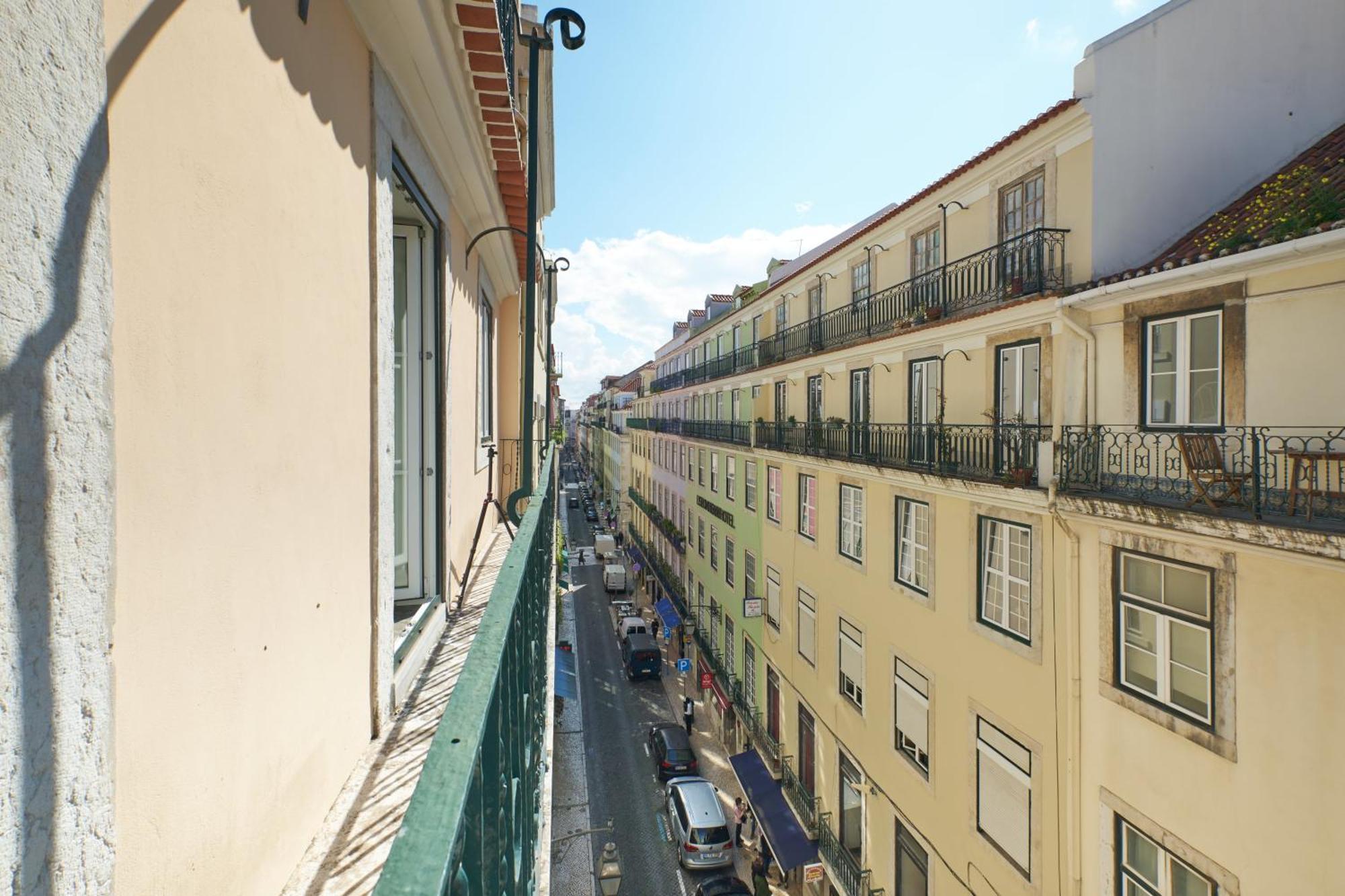 Ando Living - Santa Justa 79 House, Lisbon